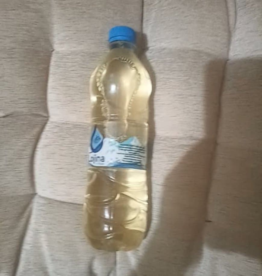 صحفي يمني يهدد بإحراق نفسه احتجاجًا على تجاهل قضية نجله