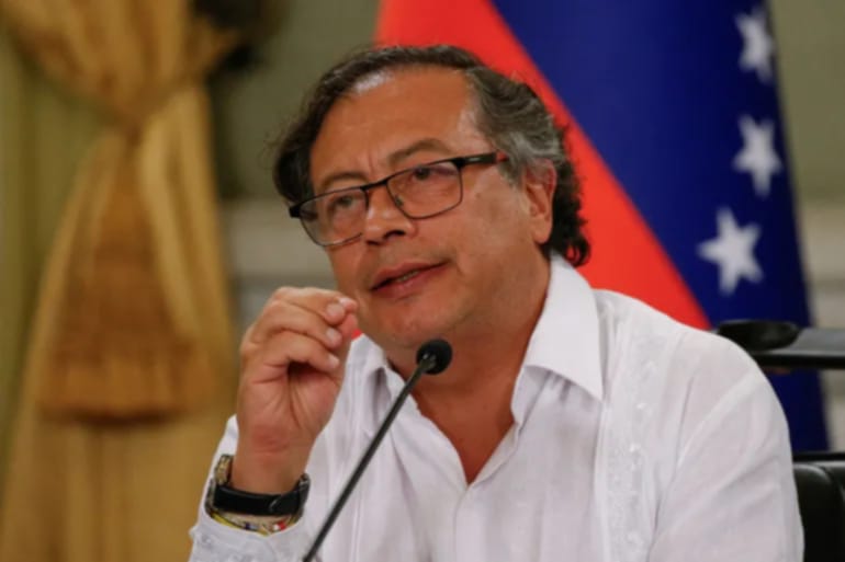 الخارجية اليمنية تفضح حساباً مزيفاً منسوباً لرئيس كولومبيا