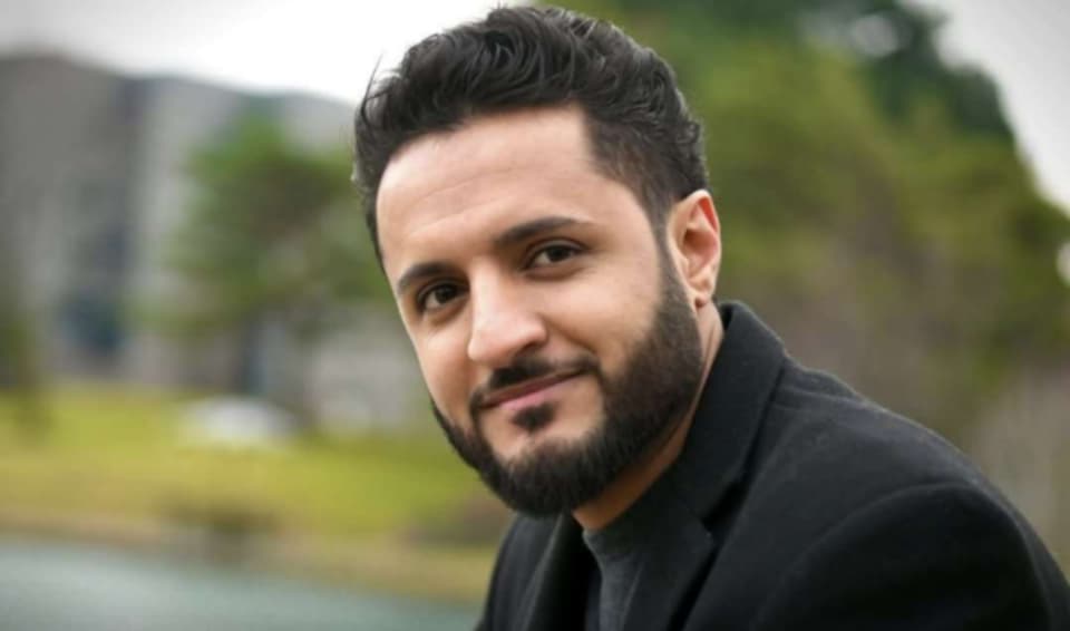 شاب يمني يحقق إنجازاً سياسياً في أمريكا ويخلف أول يمني تولى منصب العمدة