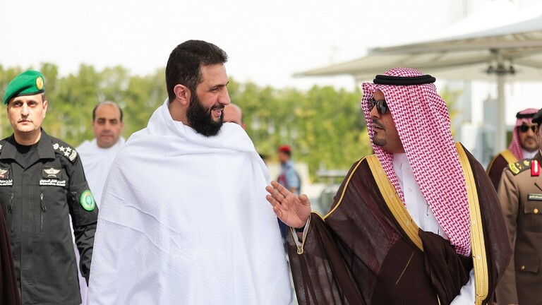 الشرع يؤدي مناسك العمرة في مكة المكرمة (صور)