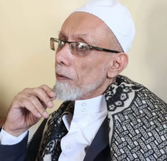 الشيخ العديني يصف 11 فبراير بـ"النكبة".. تصريح يثير الجدل في الأوساط السياسية