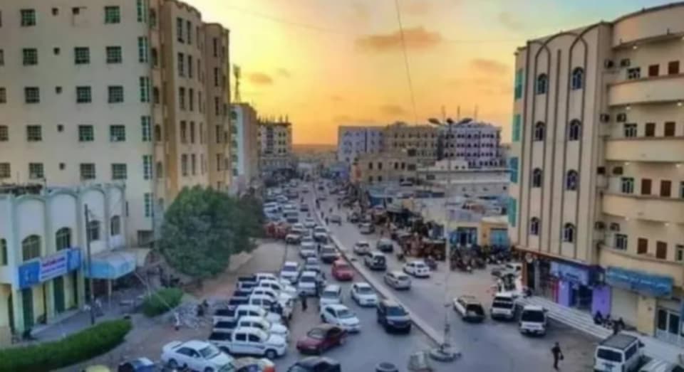 نصب واحتيال: شرطة المهرة تقبض على متهم بعد استلام 95 ألف ريال