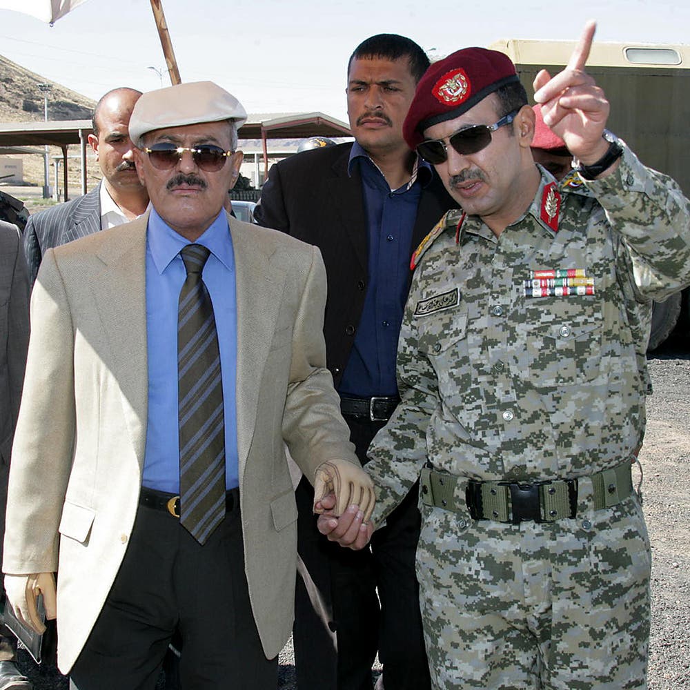 أحمد علي عبدالله صالح يفجر مفاجأة جديدة ويكشف عن “العروض” التي قُدمت لوالده قبل قيام الحوثيين بإعدامه !