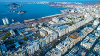 امرأة تطعن أخرى في عدن والشرطة تكشف خلفيات الحادثة