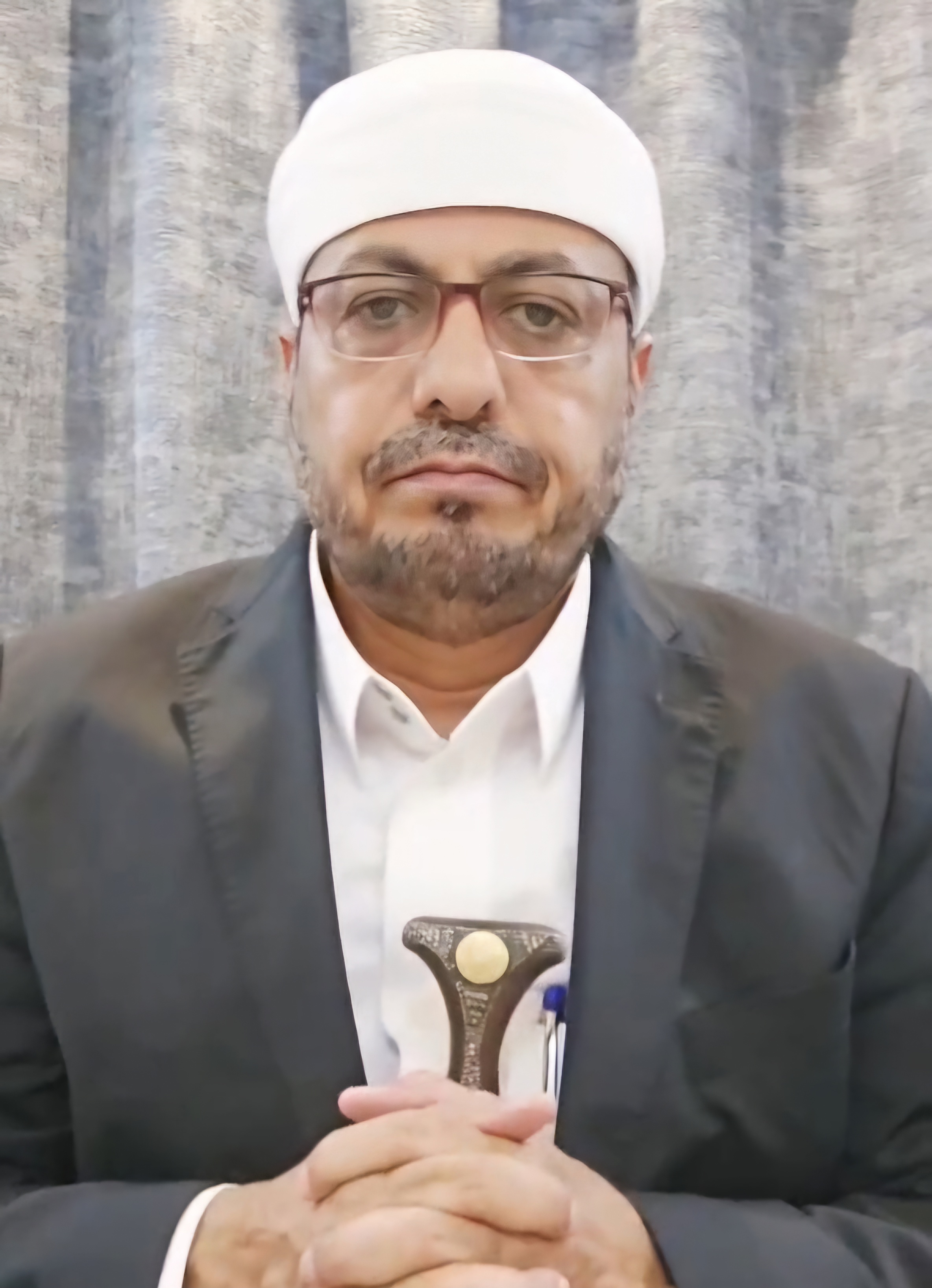وزير سابق يتوعد بكشف ملفات فساد تطال قيادات عسكرية ووزراء وصرافين