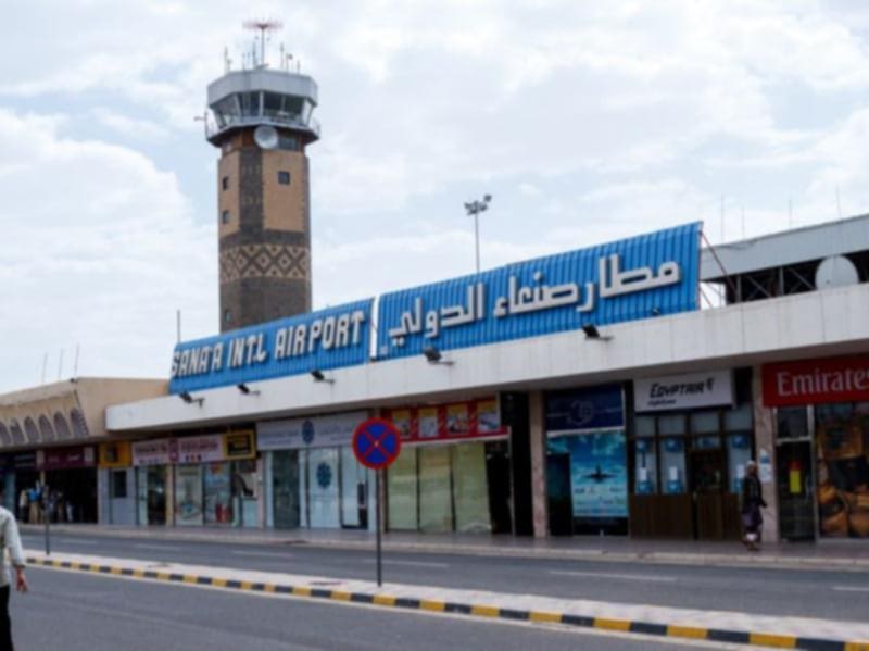 عودة نشاط مطار صنعاء الدولي يثير الجدل وسط رحلات غامضة لطائرات متعددة