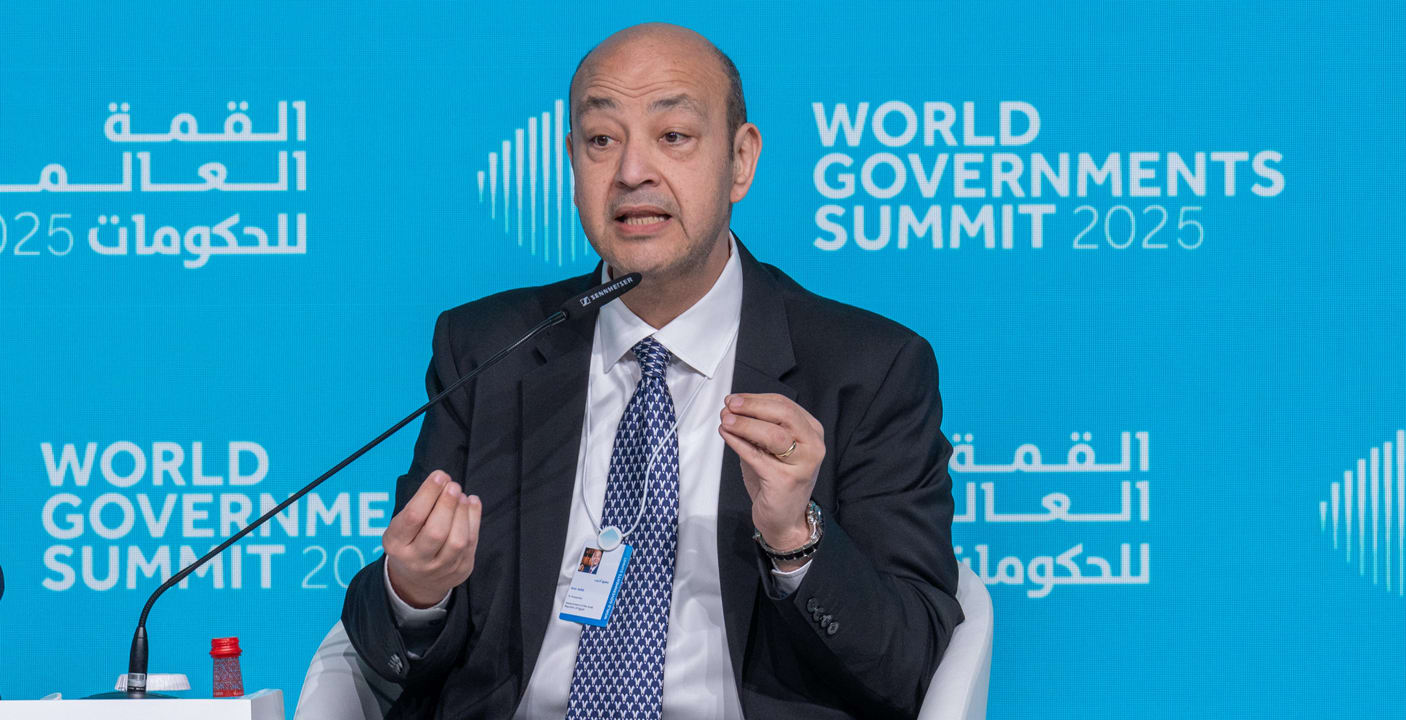  مذيع العربية لـ عمرو أديب: «أقدمك كإعلامي سعودي أم مصري؟».. الأخير يجيب ويعلق: أنا أسير في حقل ألغام