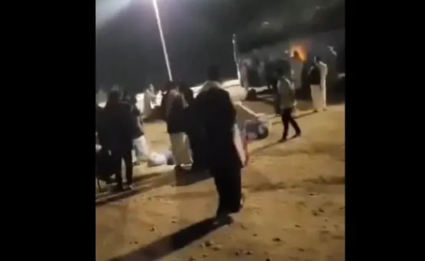 حادث جديد: اشتعال النيران في باص نقل دولي والركاب ينجون بأعجوبة