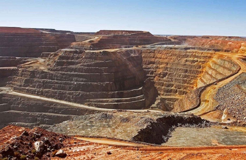 سعر الدولار مقابل الجنيه رسميًا في البنوك الآن