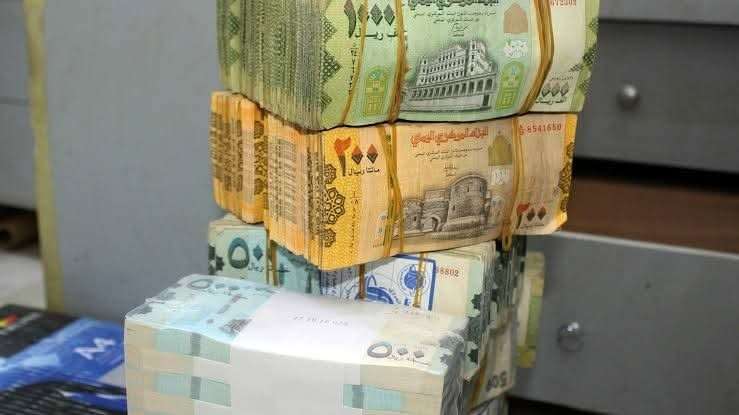 أسعار صرف الريال اليمني اليوم الإثنين.. تغيّرات جديدة أمام العملات الأجنبية