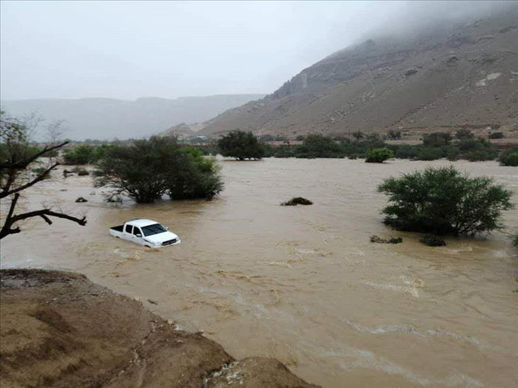 تحذيرات من أمطار غزيرة وسيول متوقعة في عدد من المحافظات خلال الساعات القادمة