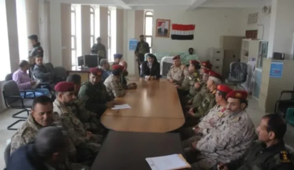 اللجنة الأمنية في تعز تصدر بياناً بعد الهجوم الدموي على مقر الإصلاح