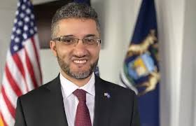السفير الأميركي في الكويت يكشف عن تسهيلات جديدة لهجرة اليمنيين إلى الولايات المتحدة