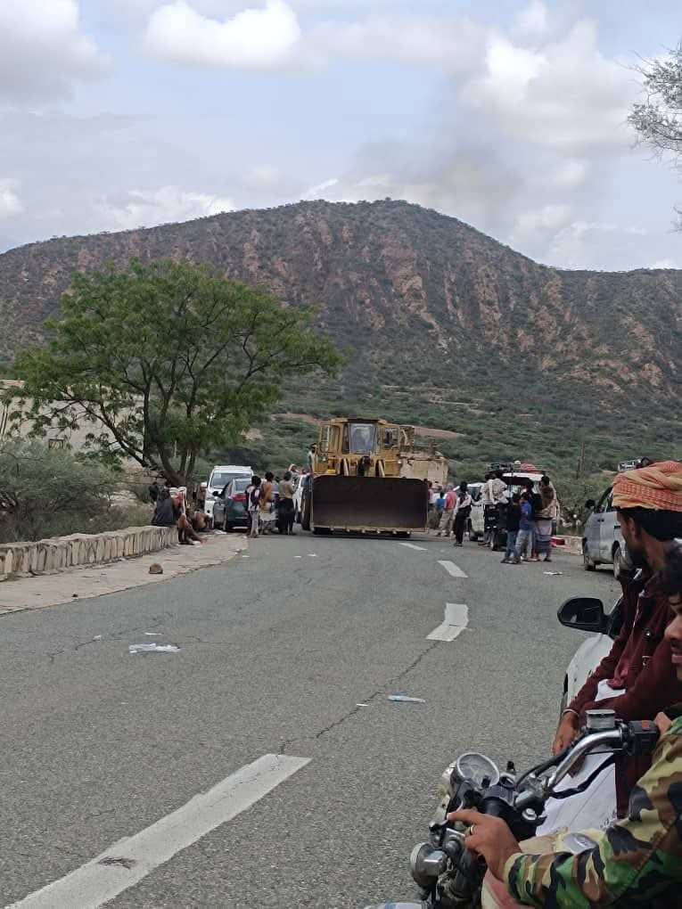 فتحي بن لزرق يكشف الجهات المعرقلة لفتح طريق عقبة ثرة في أبين