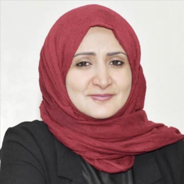 ألفت الدُبعي تحسم الجدل: لن أتولى منصب محافظ تعز