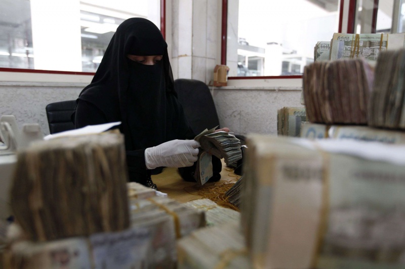 تحسن صرف الريال وانخفاض الأسعار بفضل إصلاحات مصرفية حاسمة