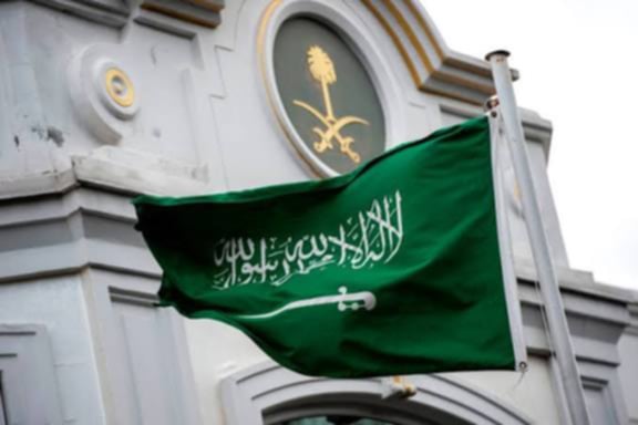 تحركات مريبة في صحراء الرياض: 11 معدة ثقيلة و9 مقيمين  يمنيين  تحت جنح الظلام