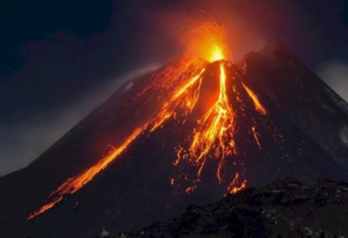 موعد انتهاء الرماد البركاني من الأجواء اليمنية