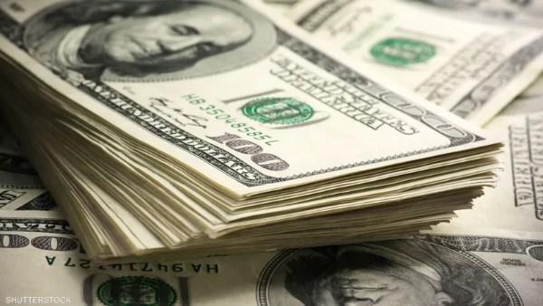 لا مرتبات بالدولار للمسؤولين في الخارج إلا لحالات استثنائية