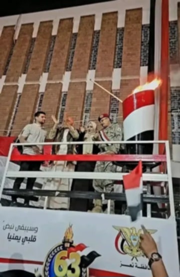 من وجع الفقد إلى شموخ الوطن.. والد الشهيدة أفتهان يشارك في احتفالات تعز