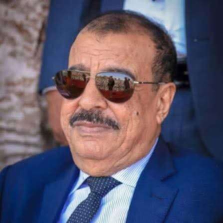 بن بريك يعلن نفسه محافظاً لحضرموت ويطيح بمنصب الانتقالي