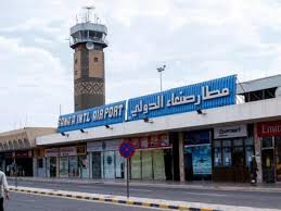 رحلات غامضة إلى مطار صنعاء.. من يقف خلف الطائرات غير المعلنة؟