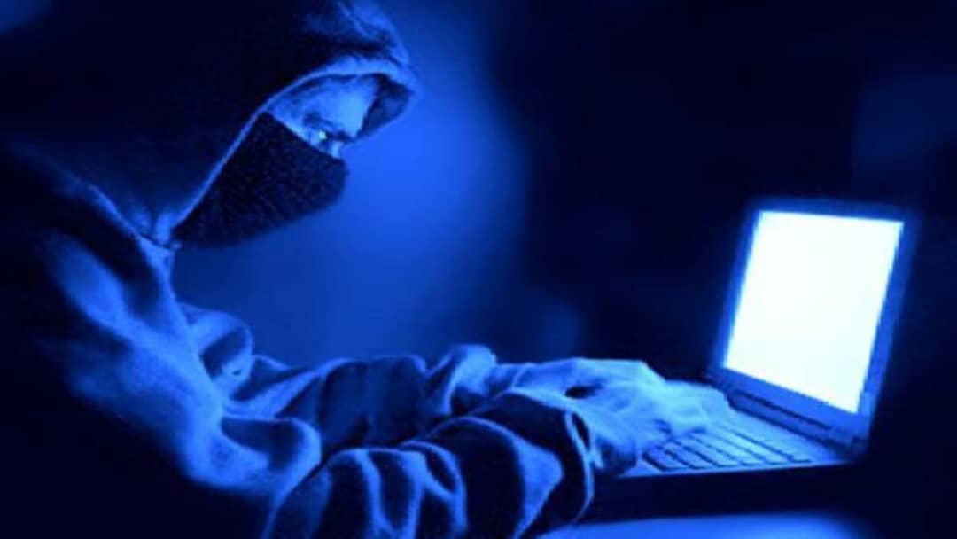 هاكرز تدمر أنظمة الاتصالات وتخترق بنوك في صنعاء