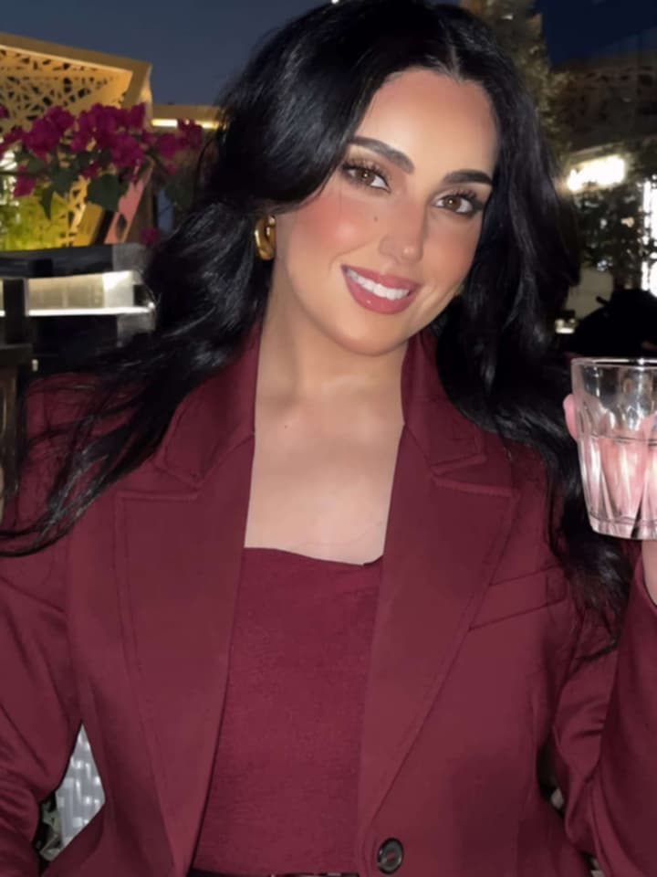 غدير اليمنية تخطف الأضواء في "ذا فويس" وتنتزع إعجاب لجنة التحكيم